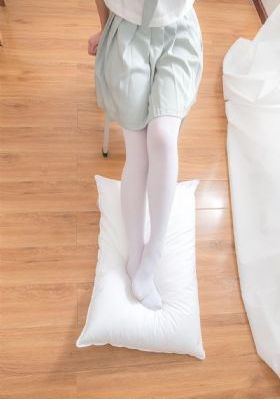 漂亮年轻的小峓子8_BD英语免费观看